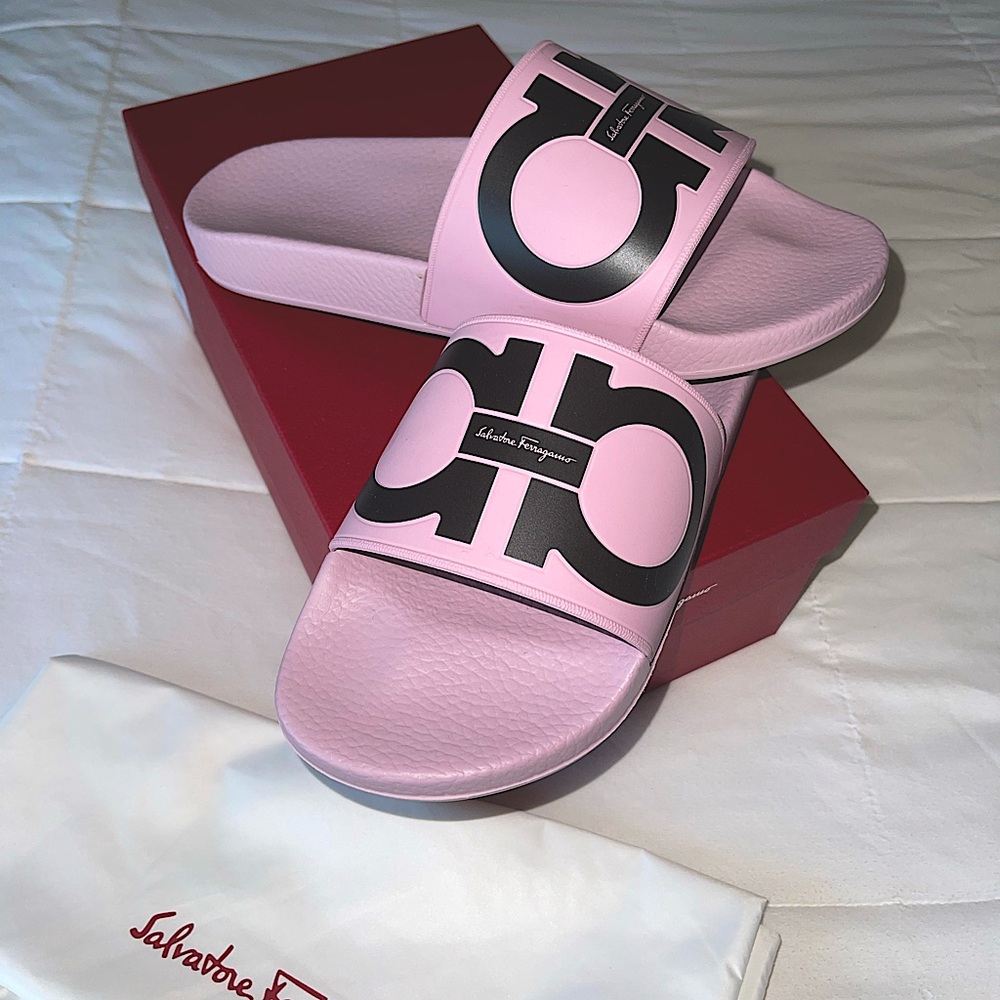 Salvatore Ferragamo Groovy Slides, Size 10 - Pink, Brand new in box